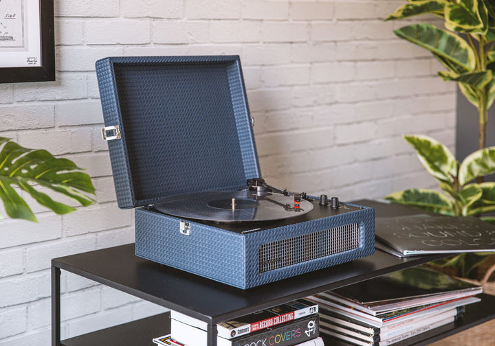 CROSLEY Crosley Voyager Navy - Bluetooth Portable Turntable  & Record Storage Crate