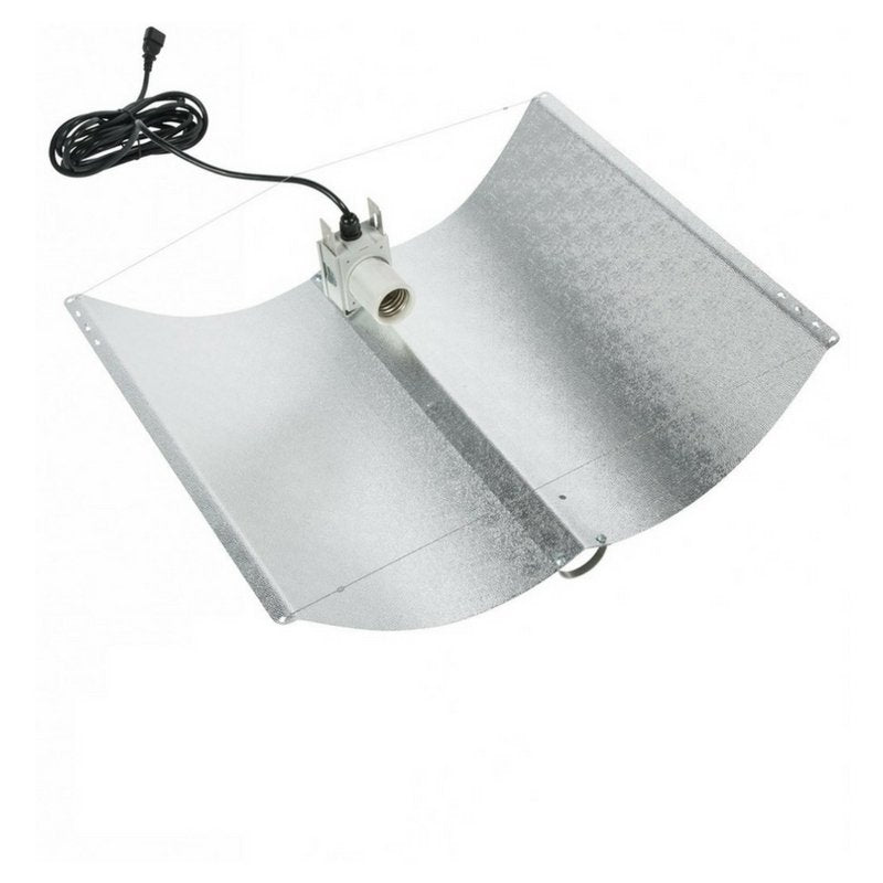 Avenger Adjusta Wing Reflector With Lamp Holder - 70 X 55cm for optimal light distribution