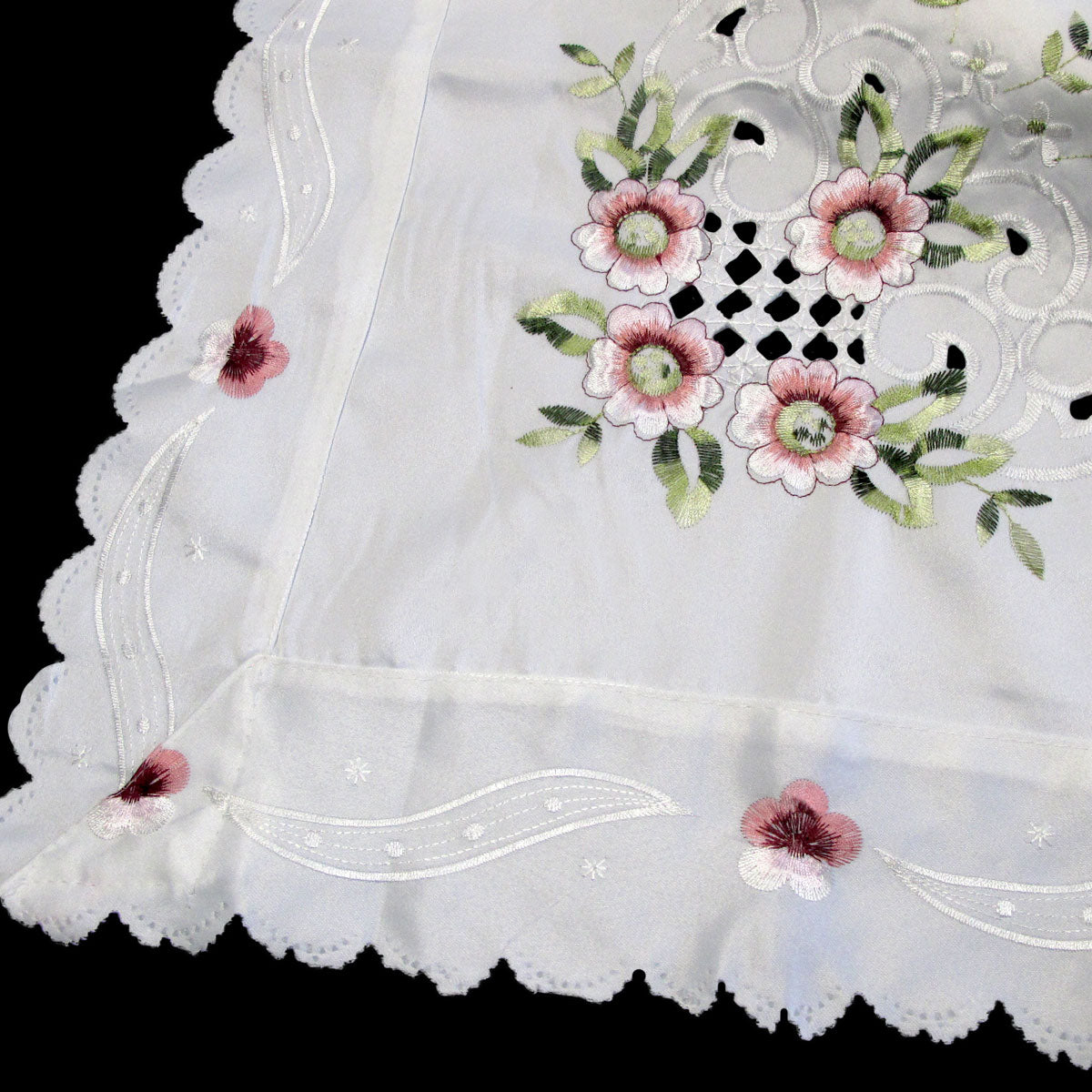 Anya Flowers White Embroidered Cutout Rectangular Tablecloth 152 x 228 cm