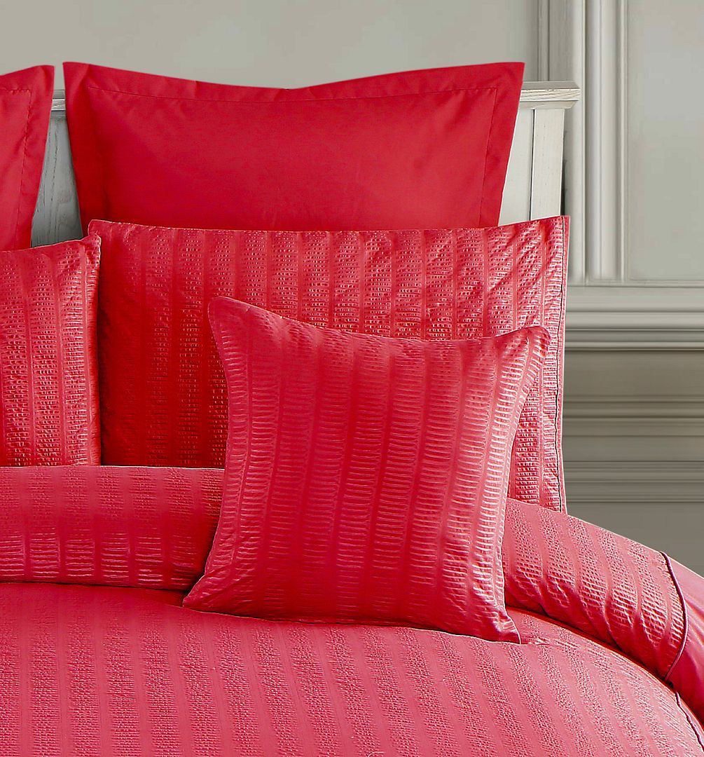 1000TC Premium Ultra Soft Seersucker Cushion Covers - 2 Pack - Red