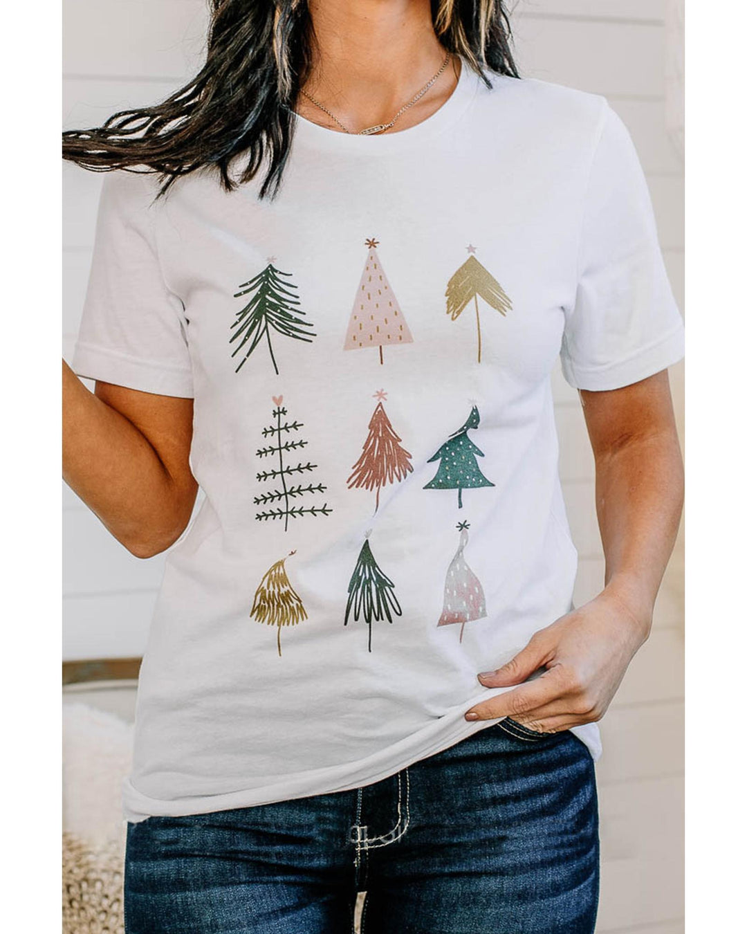 Azura Exchange Christmas Tree Graphic Tee - M