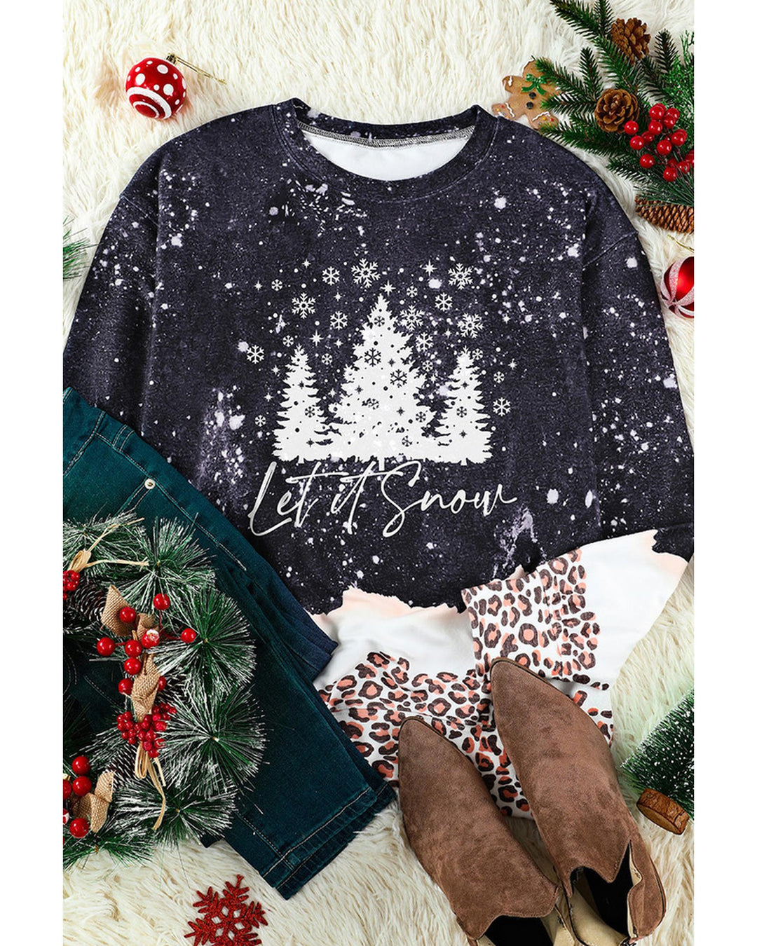 Azura Exchange Christmas Graphic Leopard Bleached Sweatshirt - S