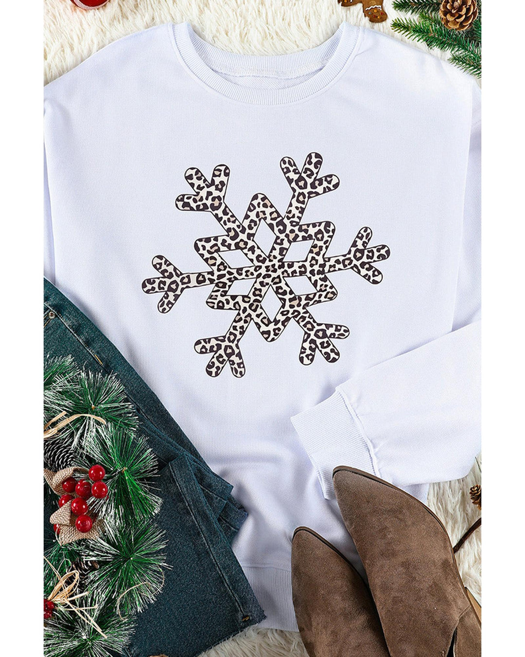 Azura Exchange Leopard Snowflake Pullover Sweatshirt - S