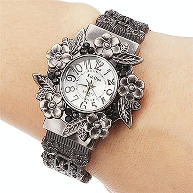 Flower Embossed Retro Bracelet Watch - Women Quartz - Silver White