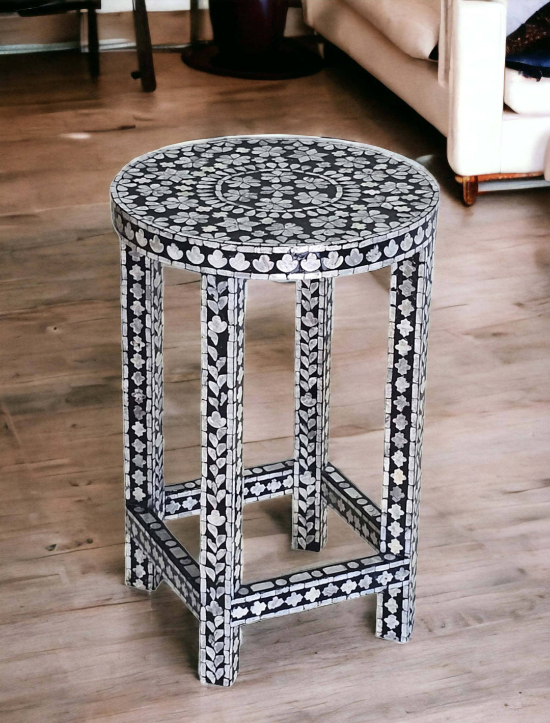 MOTHER OF PEARL MONOCHROME SPLENDOUR SIDE TABLE