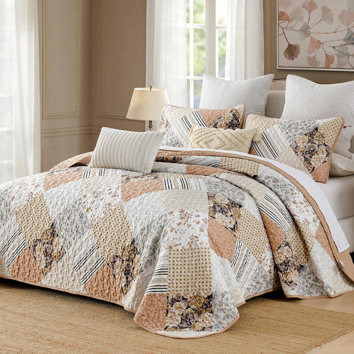 Transcendent Quilted bedspread and pillowcovers set: Elevated Comfort - Queen size