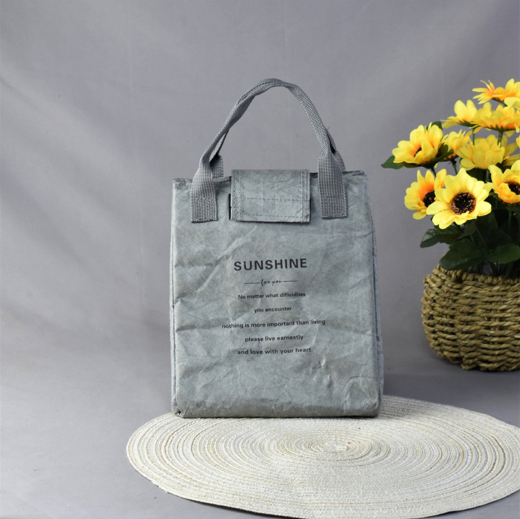 Grey Eco-Friendly Insulated Lunch Bag with Handle - Durable and Reusable