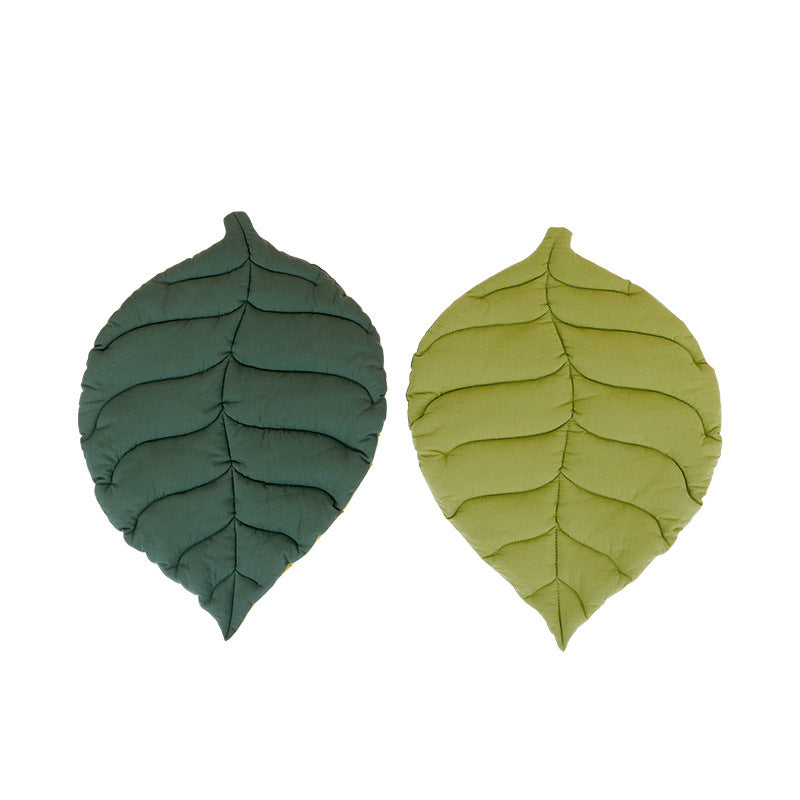 1 Pcs Green Leaf-Shaped Pet Sleeping Mat - Durable Dog Floor Pad & Cat Bed for Sleeping and Playtime