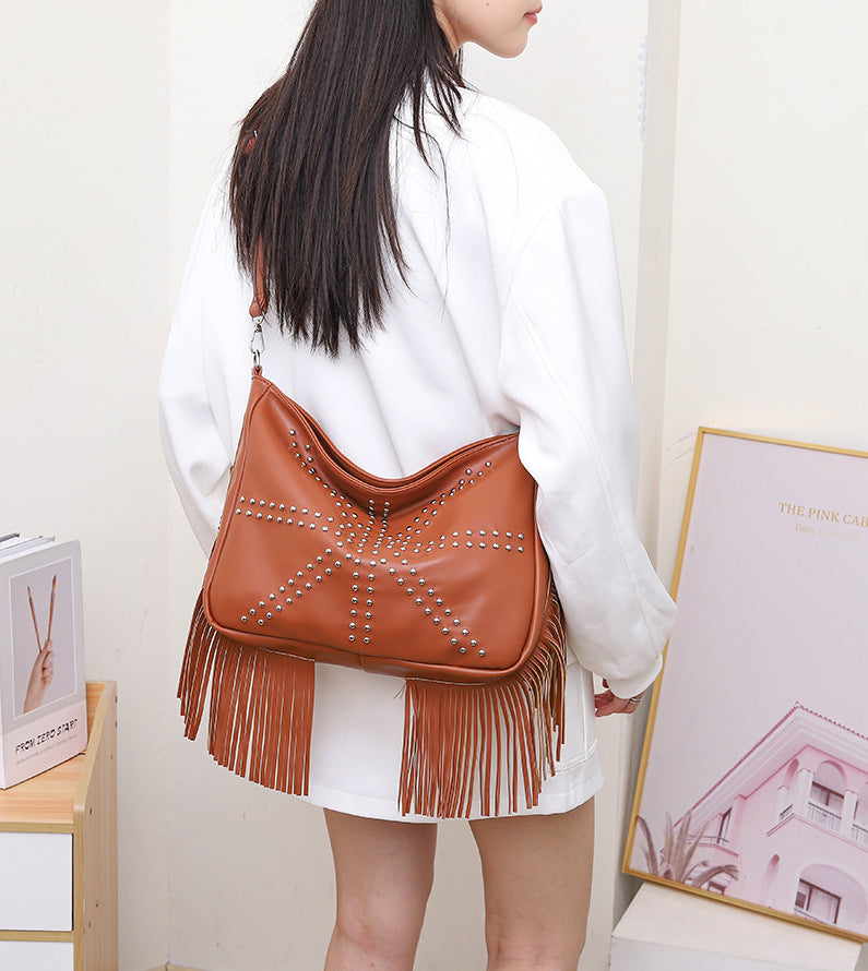 Brown Trendy Rivet Fringe Shoulder Bag - Large Capacity Soft Leather Handbag for Women, Perfect for Travel and Leisure