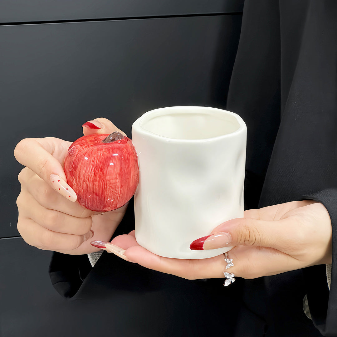 Red Apple Creative Fruit Ceramic Mug – Adorable Handle Design, 280ml Couple Cups, Perfect Gift for Birthdays or Valentine’s Day