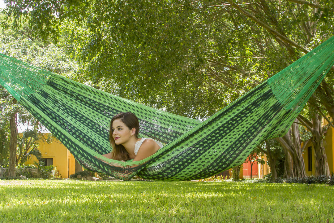 Outdoor undercover cotton Mayan Legacy hammock King size Jardin