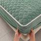 SOGA Green 153cm Wide Mattress Cover Thick Quilted Fleece Stretchable Clover Design Bed Spread Sheet Protector with Pillow Covers