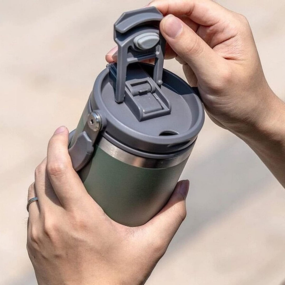 600ML White Stainless Steel Travel Mug with Leak-proof 2-in-1 Straw and Sip Lid, Vacuum Insulated Coffee Mug for Car, Office, Perfect Gifts, Keeps Liquids Hot or Cold