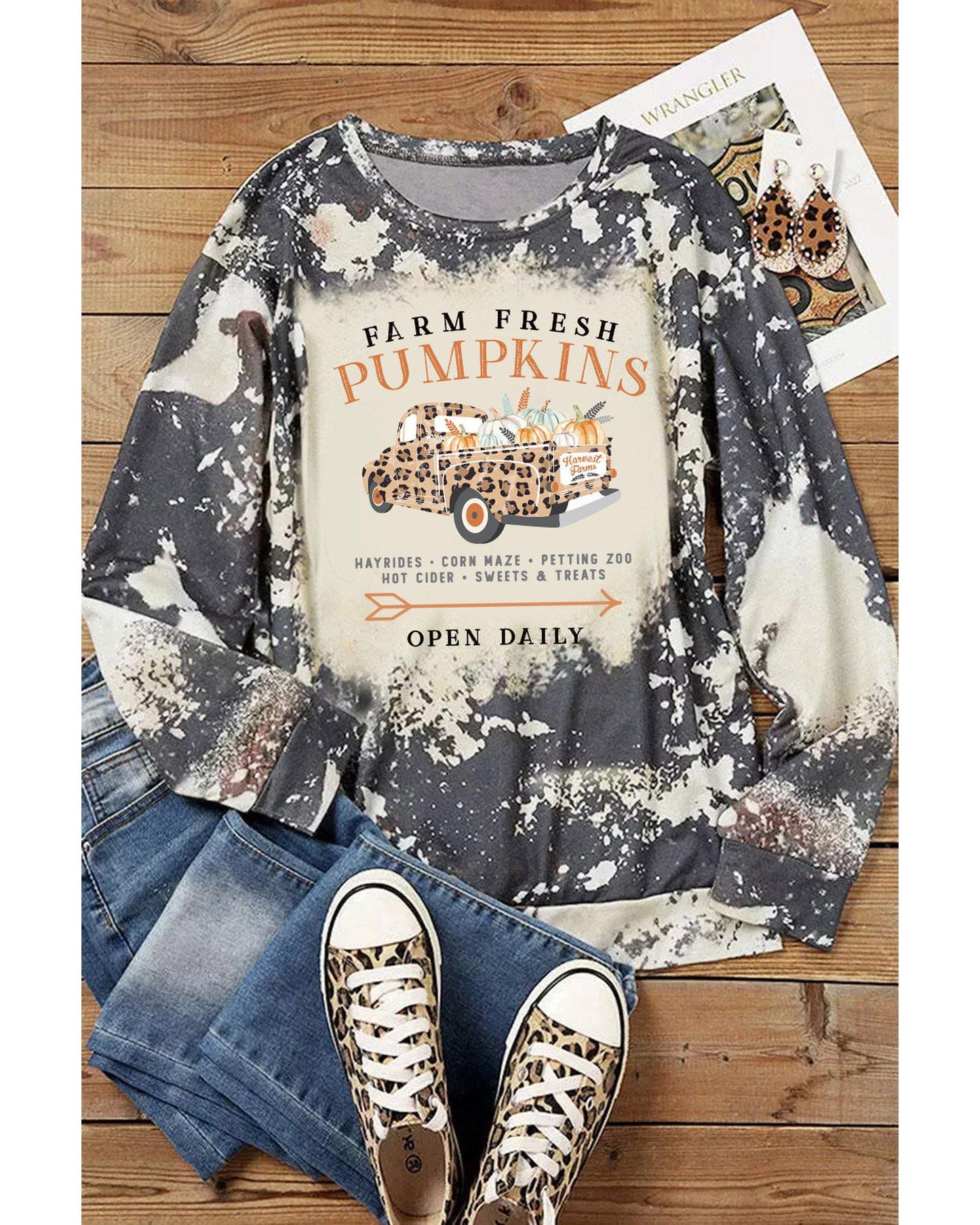 Azura Exchange Graphic Bleached Top with  Farm Fresh Pumpkins - L