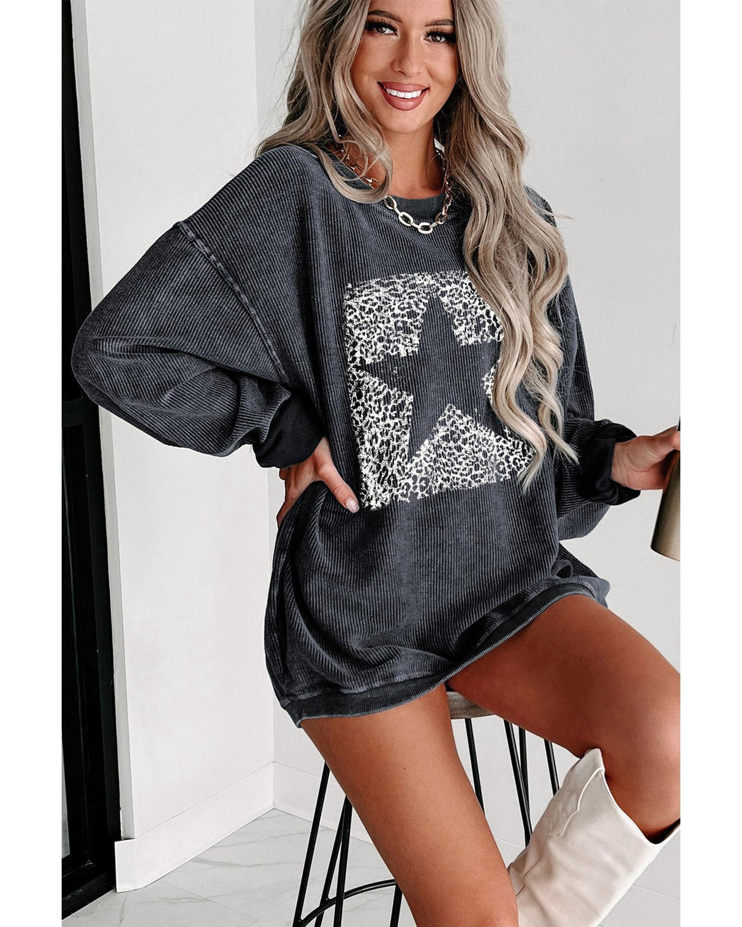 Azura Exchange Leopard Star Graphic Corded Sweatshirt - L