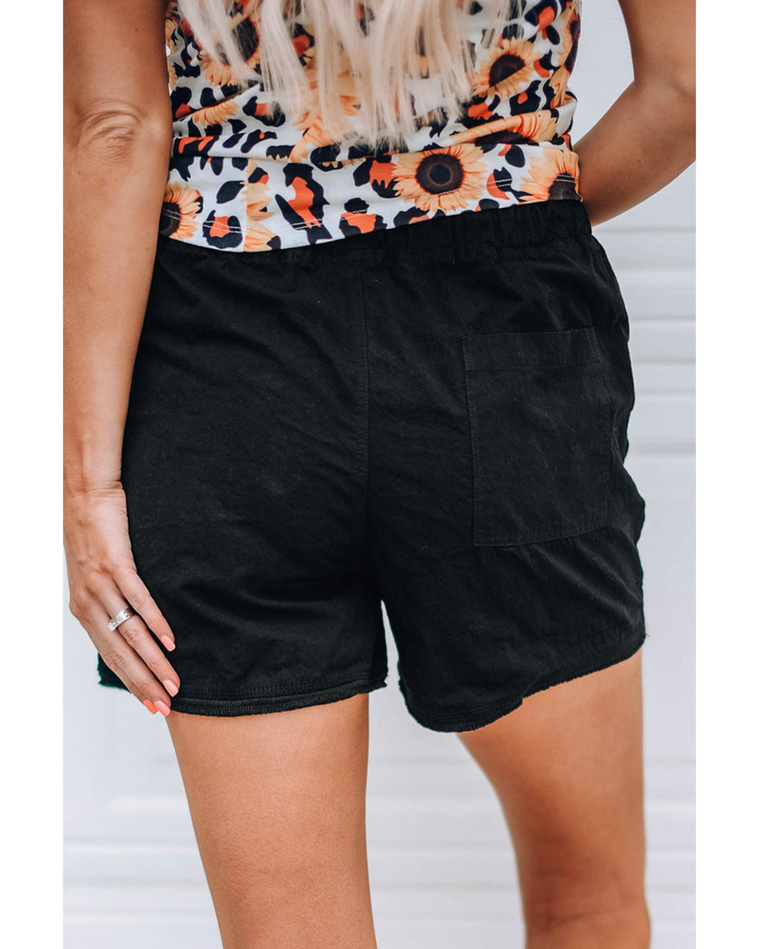 Azura Exchange Drawstring Casual Shorts with Raw Hem and Pockets - M