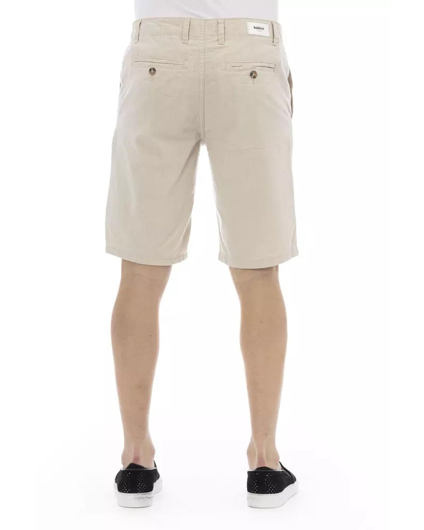 Solid Color Bermuda Shorts with Front Zipper and Button Closure. W44 US Men